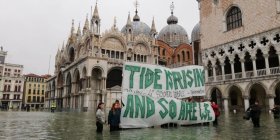 Acqua alta a Venezia: “La catastrofe climatica è qui e ora”